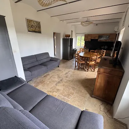 Des Oliviers Villa *